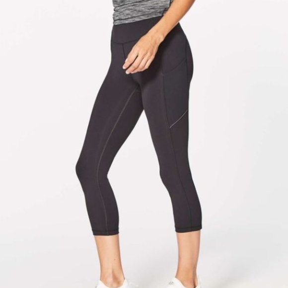 lululemon athletica Pants - Lululemon | Black Speed Up Crop 21"